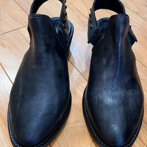 Very Volatile Leather Mules Size 9